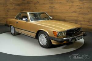 Image 10/19 of Mercedes-Benz 560 SL (1988)