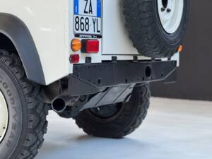Bild 11/61 von Land Rover Defender 90 Td5 (2000)