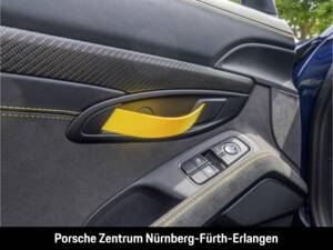 Image 48/50 of Porsche 718 Cayman GT4 RS Weissach (2025)