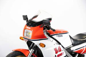 Immagine 35/50 di Yamaha RZV 500 R (1985)