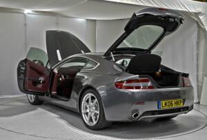 Image 21/50 de Aston Martin V8 Vantage (2006)