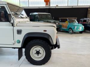 Bild 6/61 von Land Rover Defender 90 Td5 (2000)
