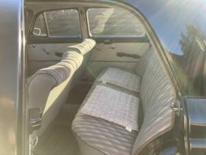 Bild 7/8 von Mercedes-Benz 180 b (1961)