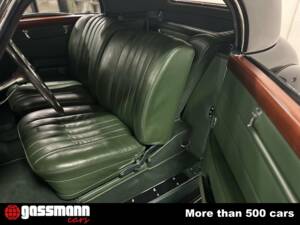 Imagen 8/15 de Mercedes-Benz 320n Spezial Roadster (1938)