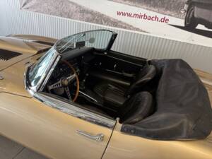 Image 12/18 de Jaguar Type E 4.2 (1967)