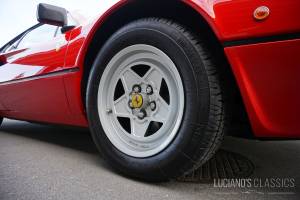 Image 26/44 de Ferrari 308 GTBi (1981)
