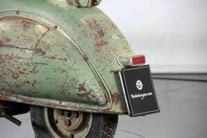 Image 21/50 de Piaggio Vespa 125 (1953)