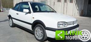 Image 4/10 of Volkswagen Golf III Cabrio 1.6 (1997)