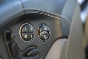 Afbeelding 41/50 van Mercedes-Benz SL 55 AMG (2002)