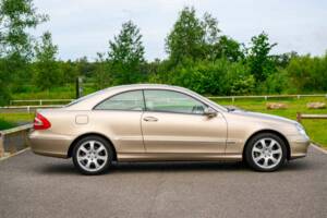 Bild 5/47 von Mercedes-Benz CLK 320 (2003)