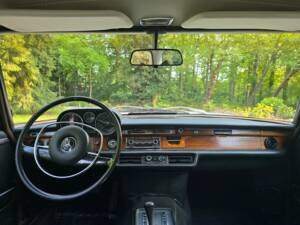 Image 39/62 of Mercedes-Benz 280 SE (1971)