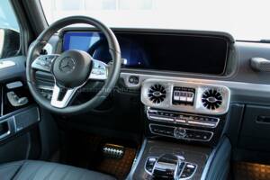 Image 12/32 of Mercedes-Benz G 500 (LWB) (2023)