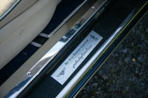 Image 26/50 of Bentley Azure Mulliner (1996)