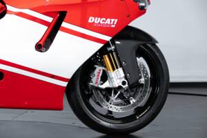 Image 25/50 of Ducati DUMMY (2007)
