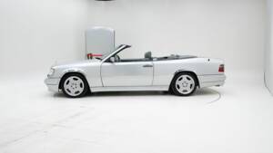 Bild 8/15 von Mercedes-Benz E 36 AMG (1995)