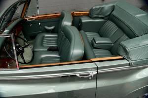 Image 27/50 de Bentley S3 Mulliner Park Ward DHC (1963)