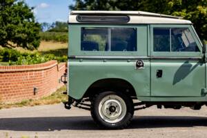 Image 31/50 of Land Rover 88 (1978)