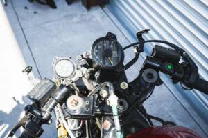 Image 21/50 of Kawasaki GPX 750R (1987)