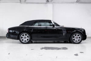 Image 3/36 of Rolls-Royce Phantom DHC (2008)