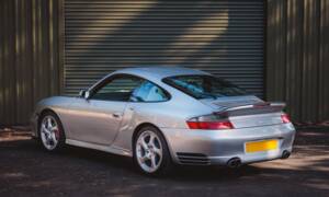Obraz 3/38 pojazdu Porsche 911 Turbo (2001)