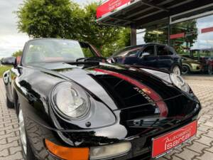Image 21/39 of Porsche 911 Carrera (1997)