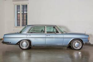 Afbeelding 9/36 van Mercedes-Benz 300 SEL 6.3 (1970)