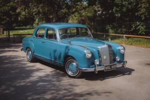 Image 25/50 of Mercedes-Benz 220 a (1956)