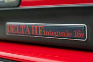 Image 9/50 of Lancia Delta HF Integrale 16V (1989)