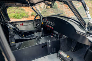 Image 13/15 of AC Cobra 289 (1964)