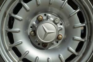 Image 17/50 de Mercedes-Benz 450 SL (1977)