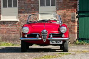 Image 6/46 of Alfa Romeo 2000 Spider (1960)
