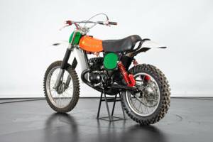 Immagine 4/50 di Montesa Cappra 250 VE (1977)
