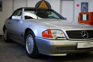 Image 3/42 of Mercedes-Benz 500 SL (1992)