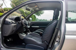 Image 11/26 de Renault Clio II V6 (2001)