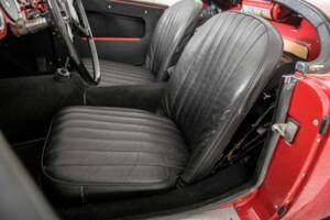 Imagen 36/50 de MG MGA 1600 (1961)