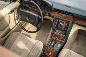 Image 28/81 of Mercedes-Benz 280 SE (1979)