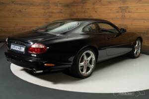 Image 4/6 of Jaguar XKR (2003)