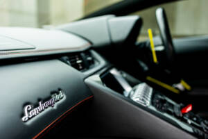 Image 37/47 de Lamborghini Aventador LP 700-4 (2013)