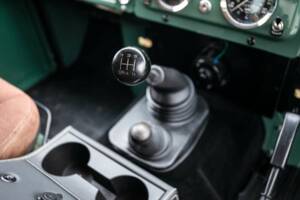 Image 15/41 of Land Rover 90 (1988)
