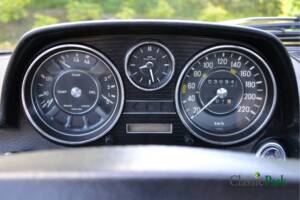 Bild 29/50 von Mercedes-Benz 230/6 (1973)