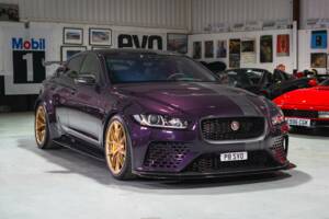 Image 11/50 of Jaguar XE SV Project 8 (2018)