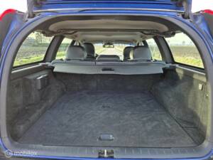 Image 22/33 de Volvo V 70 XC 2.4T (2002)