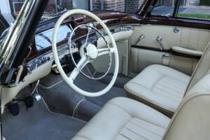 Imagen 3/50 de Mercedes-Benz 220 S Cabriolet (1956)