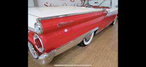 Image 24/31 de Ford Fairlane Skyliner (1959)
