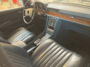 Image 29/38 of Mercedes-Benz 450 SE (1977)