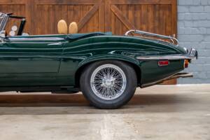 Image 7/34 de Jaguar Type E V12 (1972)