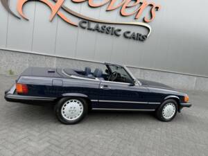 Image 16/50 of Mercedes-Benz 560 SL (1986)