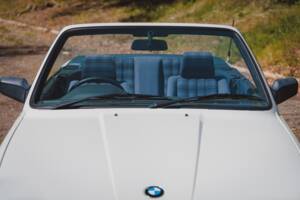 Bild 7/36 von BMW 318i (1991)