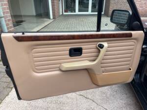 Bild 6/26 von BMW 320i (1990)