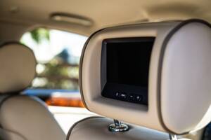 Image 36/50 of Jaguar XJ 8 4.2 (2003)